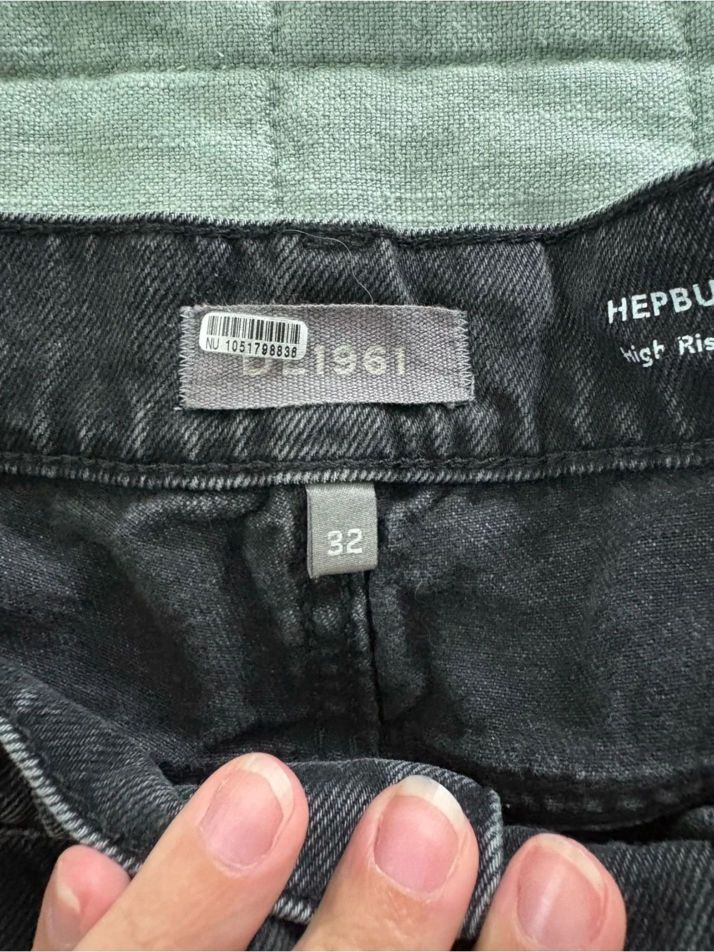 DL1961 Hepburn Wide Leg Jeans 32 High Rise 100% Cotton Black Denim Distressed - Picture 12 of 14